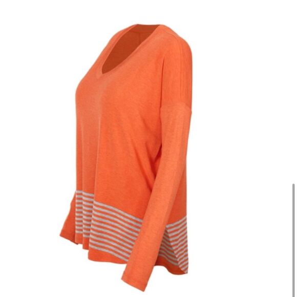 Cabi Hangout Tee v-neck orange striped top size small - Picture 3 of 16